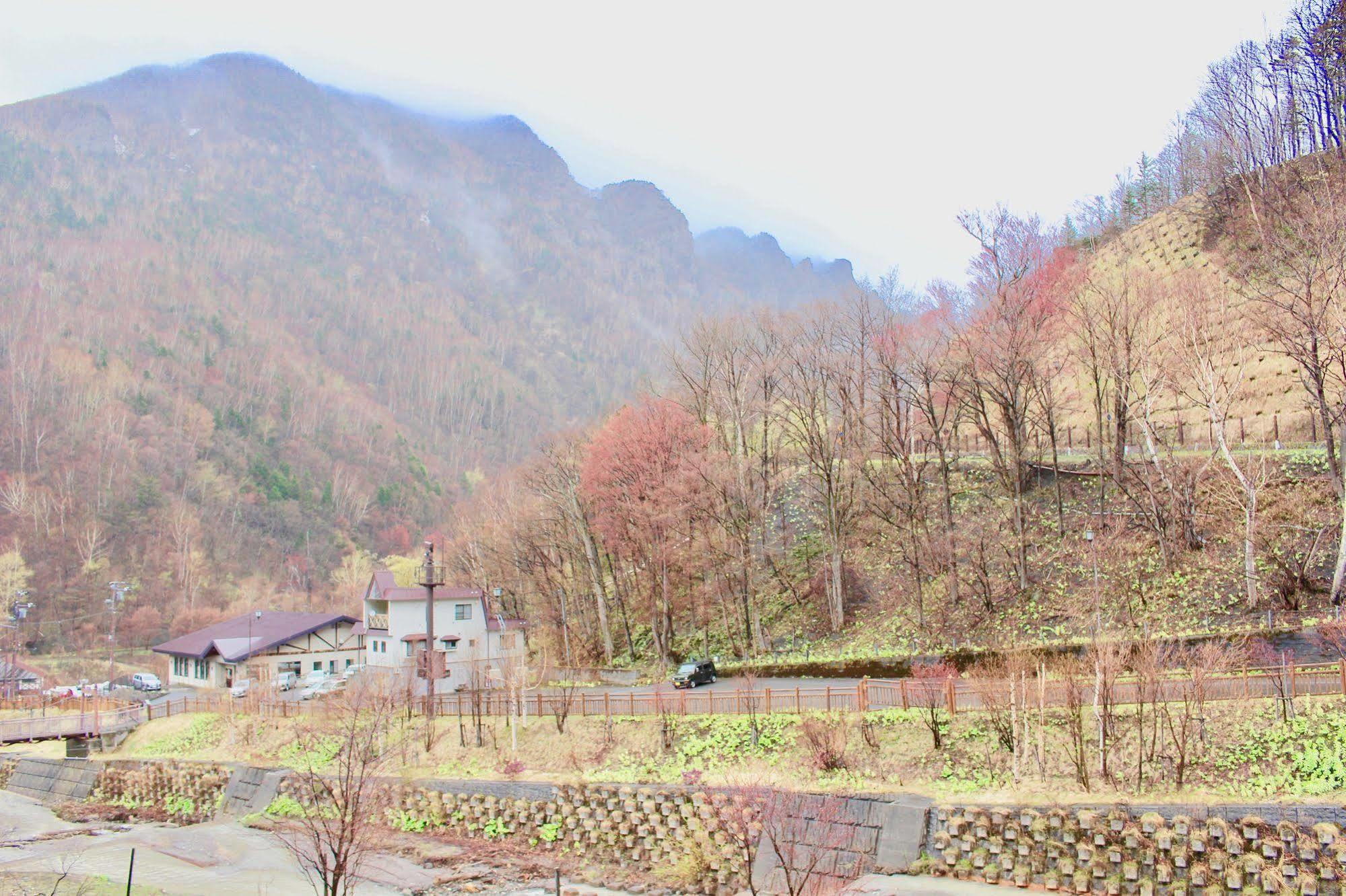 Готель Sounkyo Onsen Kumoi Камікава Екстер'єр фото