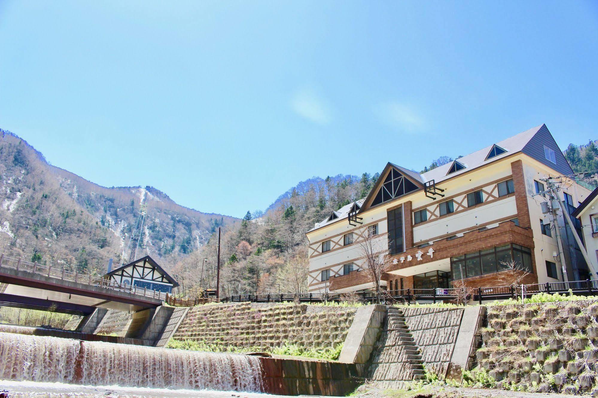 Готель Sounkyo Onsen Kumoi Камікава Екстер'єр фото